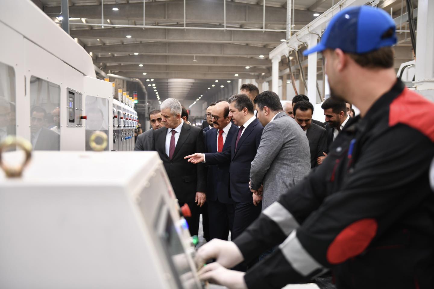 Kurdistan Region Prime Minister Masrour Barzani (center) is pictured during his visit to Fabyab packging factory in Erbil, Sept. 31, 2023. (Photo: KRG)