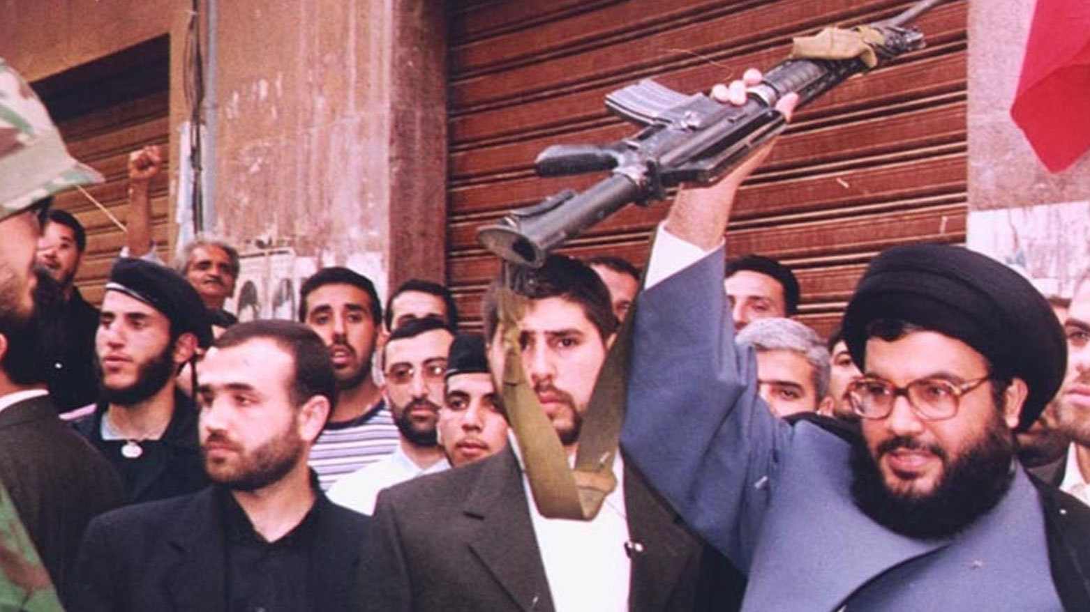وێنەیەکی حەسەن نەسروڵڵای لوبنانی و حەسەن قەسیری زاوای 'ئەرشیف'