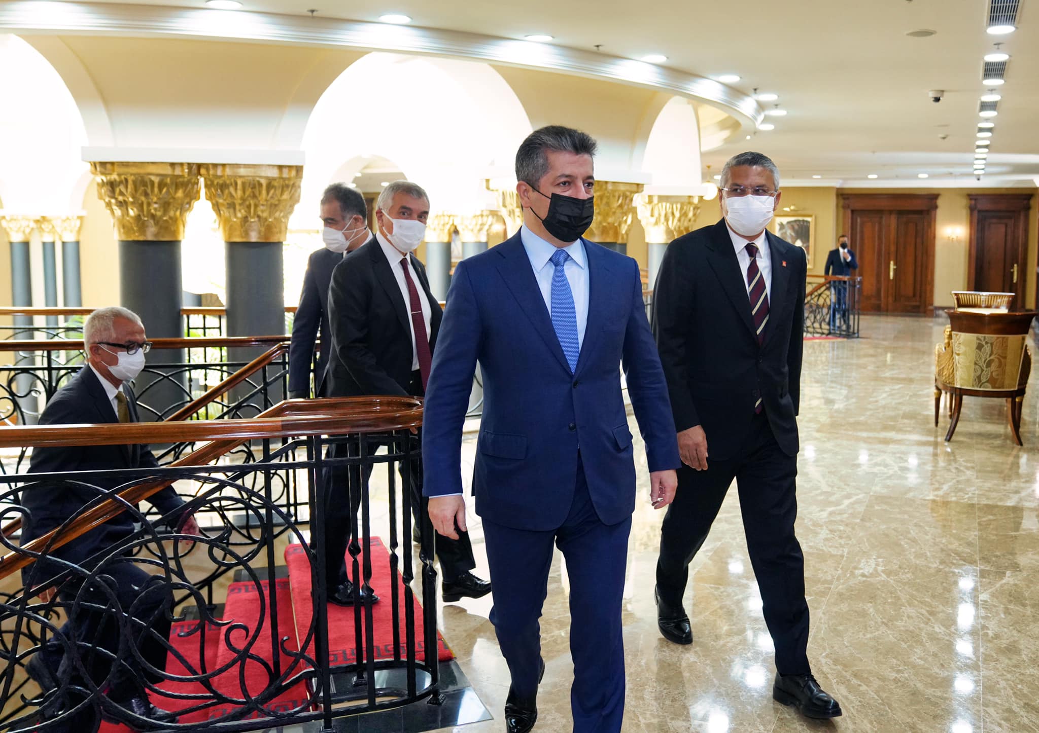 KRG PM Masrour Barzani (left) walks alongside Turkish CHP Deputy Head Oğuz Kaan Salıc in Erbil, Sept. 5, 2021. (Photo: KRG)