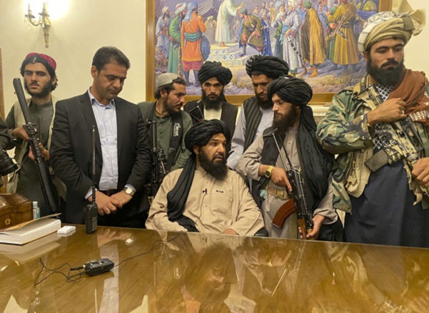 الواشنطن بوست: مع سيطرة طالبان فإن الجماعات الإرهابية المعادية لباكستان ستتشجع