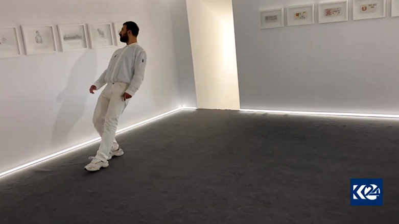 Pêşangeha Ahmet Ogut ê Farqînî li Stenbolê vebû