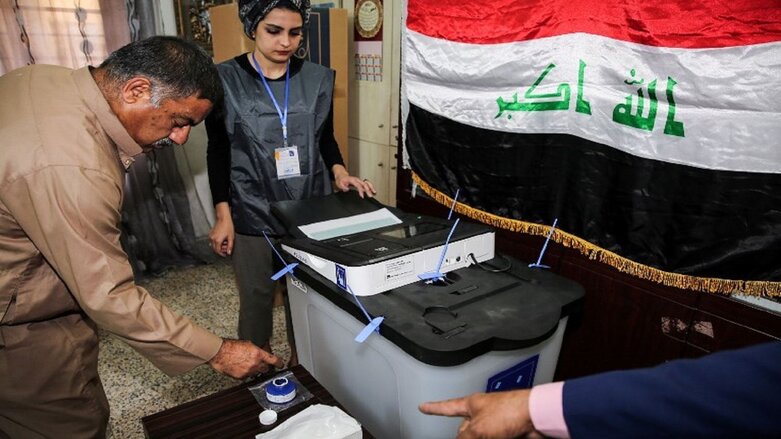 Man voting in Iraq's 2018 parliamentary election (Photo: AFP)