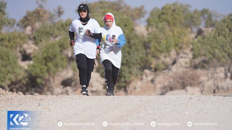 Two female runners take part in a skyrunning race on the Kurdistan Region's Mount Safeen, Sept. 24, 2021. (Photo: Soryaz Ahmed Shaheen/Kurdistan24)