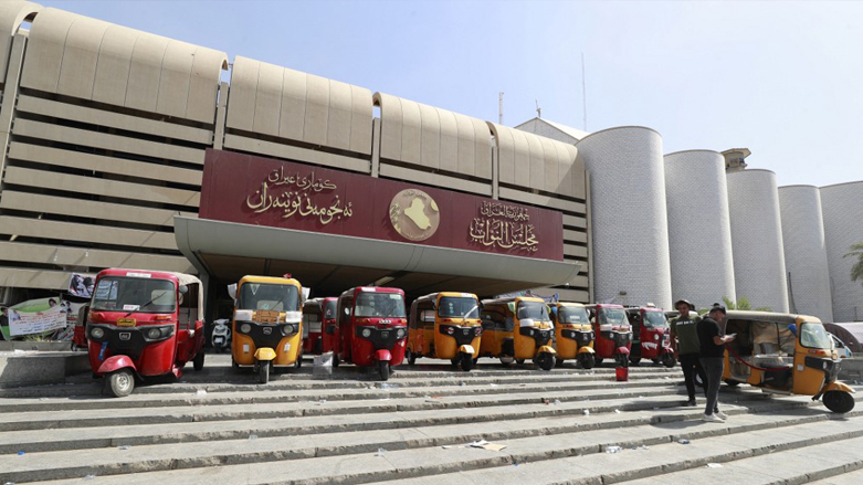 Tuktuks are pictured parked in Baghdad's Green Zone, August 30, 2022. (Photo: Ahmad Al-Rubaye/AFP)