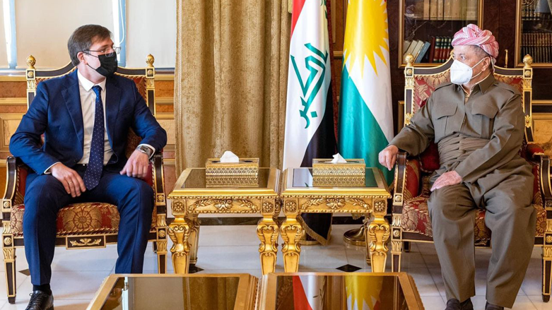 KDP President Masoud Barzani (right) during his meeting with Russia's newly inaugurated Consul General Maxim Rubin, Sept. 6, 2022. (Photo: Barzani Headquarters)