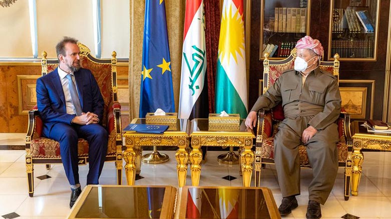 KDP President Masoud Barzani (right) during his meeting with EU Ambassador to Iraq Ville Varjolla, Sept. 7, 2022. (Photo: Barzani Headquarters)