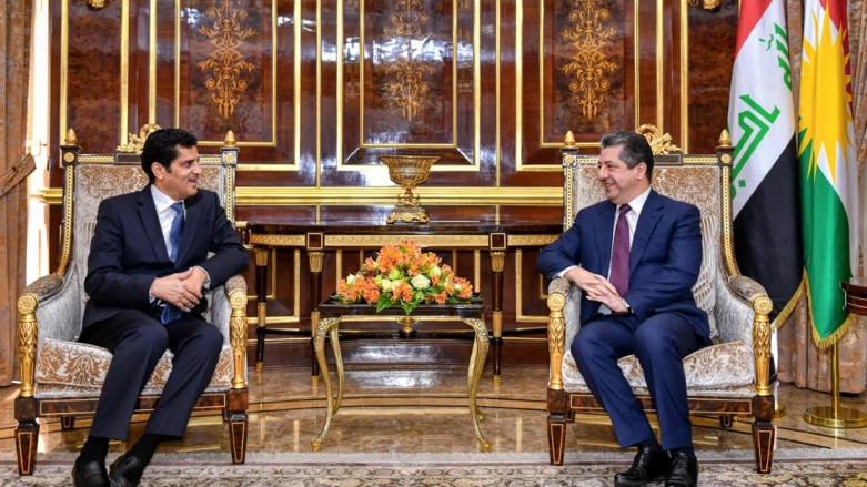 Kurdistan Region Prime Minister Masrour Barzani receiving Othman Dawoud, Kuwait's Consul General to Erbil. September 14, 2022. (Photo: KRG)