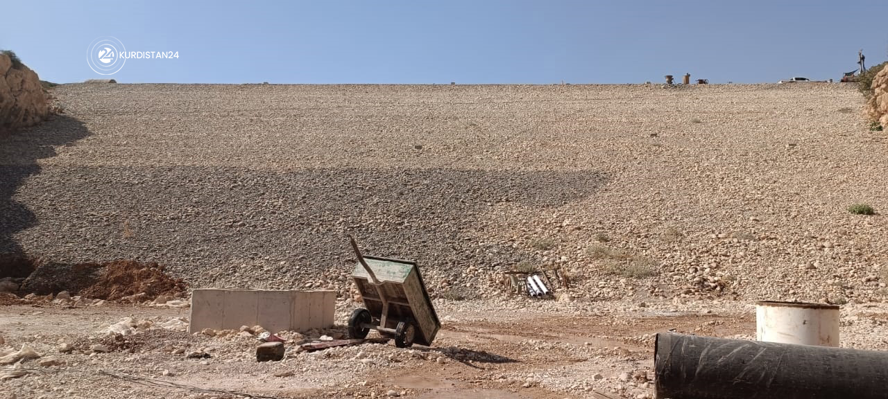 دیمەنێکی پڕۆژەی دروستکردنی بەنداوی خنس لە سنووری پارێزگای دهۆک - فۆتۆ: هەڤرست رەجەب - کوردستان24