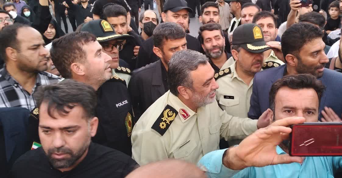 تصوری از تجمع طرفداران حکومت  و مخالفت معترضان در ایران