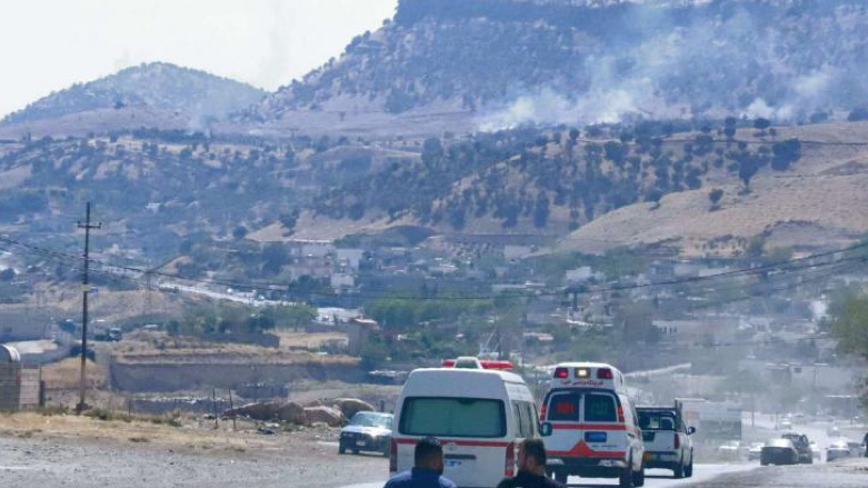 Smoke billows on the horizon outside the Iraqi city of Sulaimaniyah (Slemani), where the bases of several Iranian opposition groups are located, September 28, 2022. (AFP)
