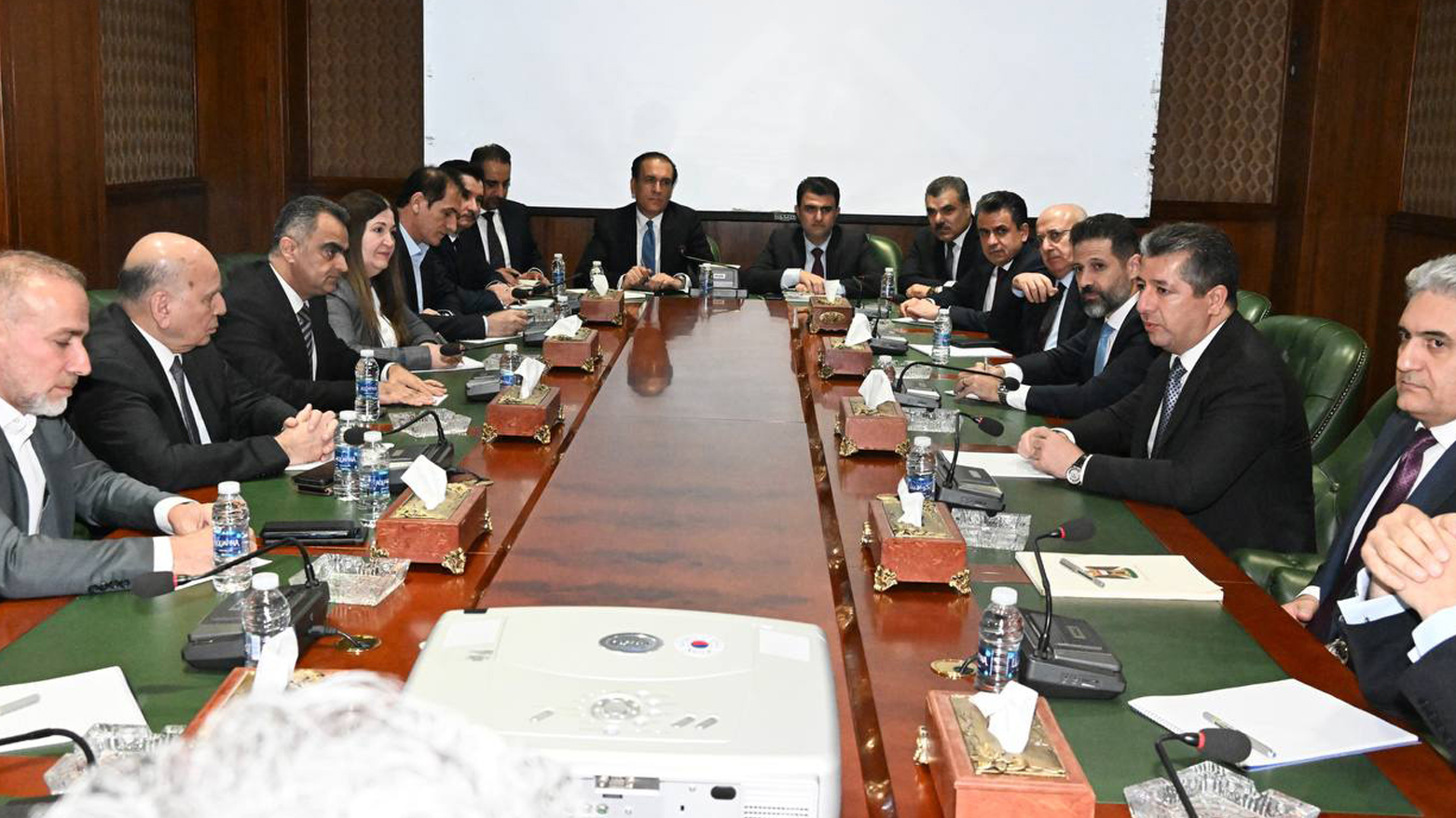 وفد حكومة الإقليم يجتمع مع رؤساء الكتل الكوردستانية في مجلس النواب العراقي ببغداد