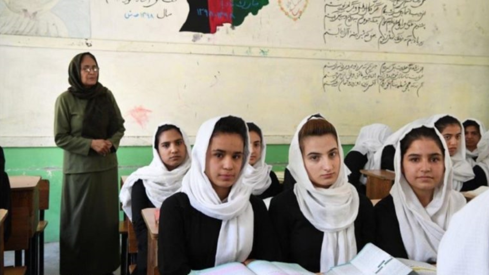 دختران دانش‌اموز افغانستانی/ آرشیو