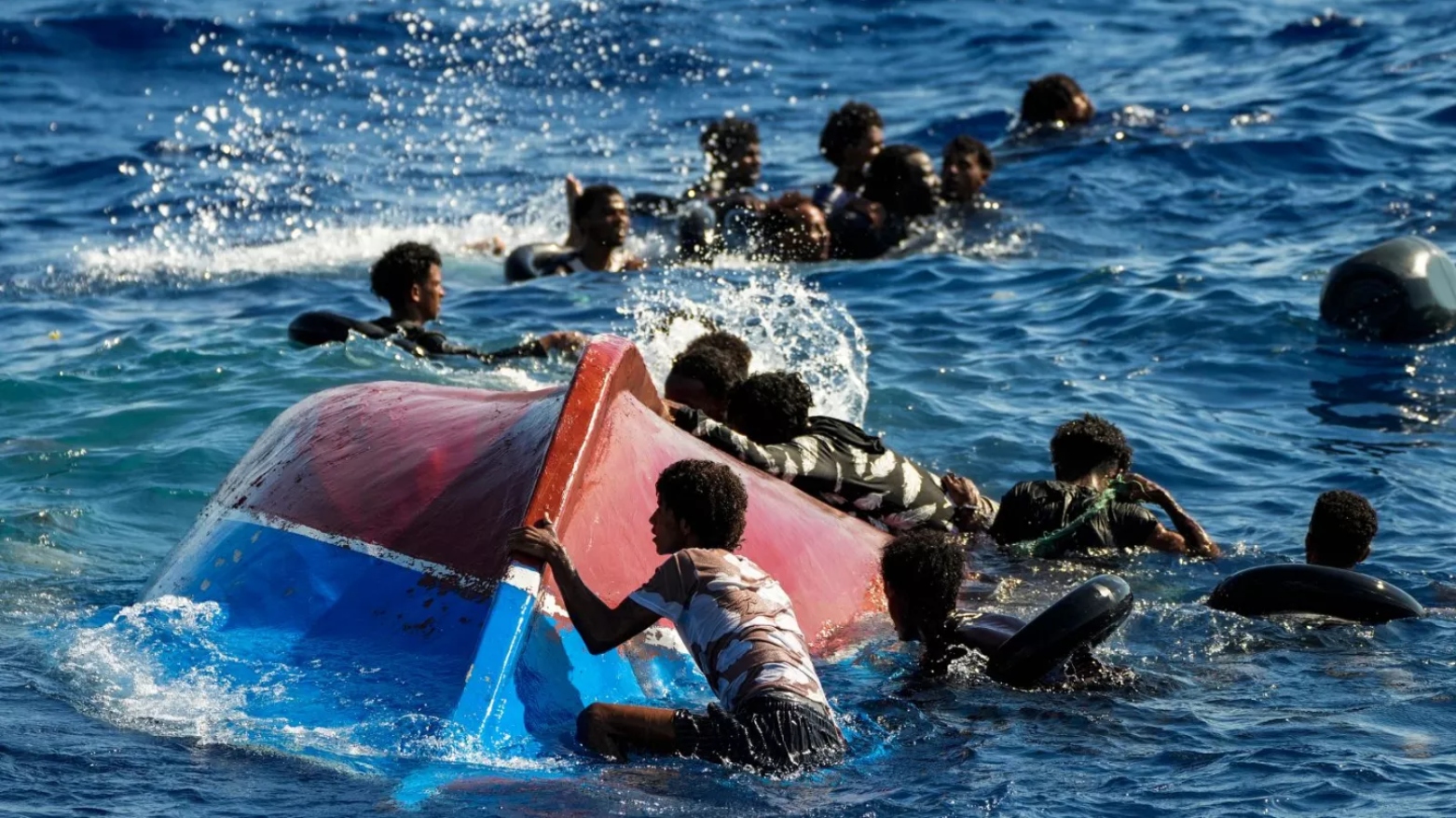تصویر آرشیوی غرق شدن پناهجویان در دریای مدیترانه