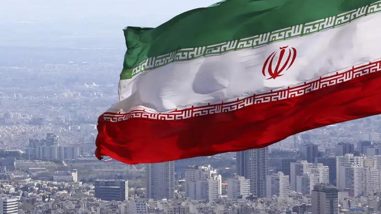 Iranian flag flies over Tehran (Photo: picture-alliance/AP Photo/V. Salemi)