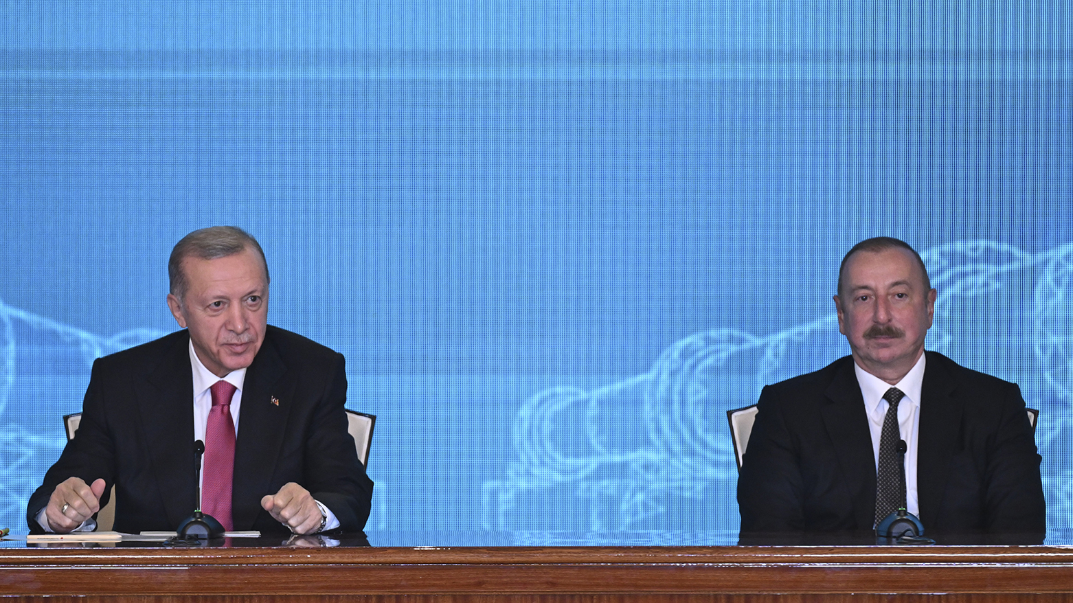 الرئيسان الأذربيجاني إلهام علييف والتركي رجب طيب أردوغان