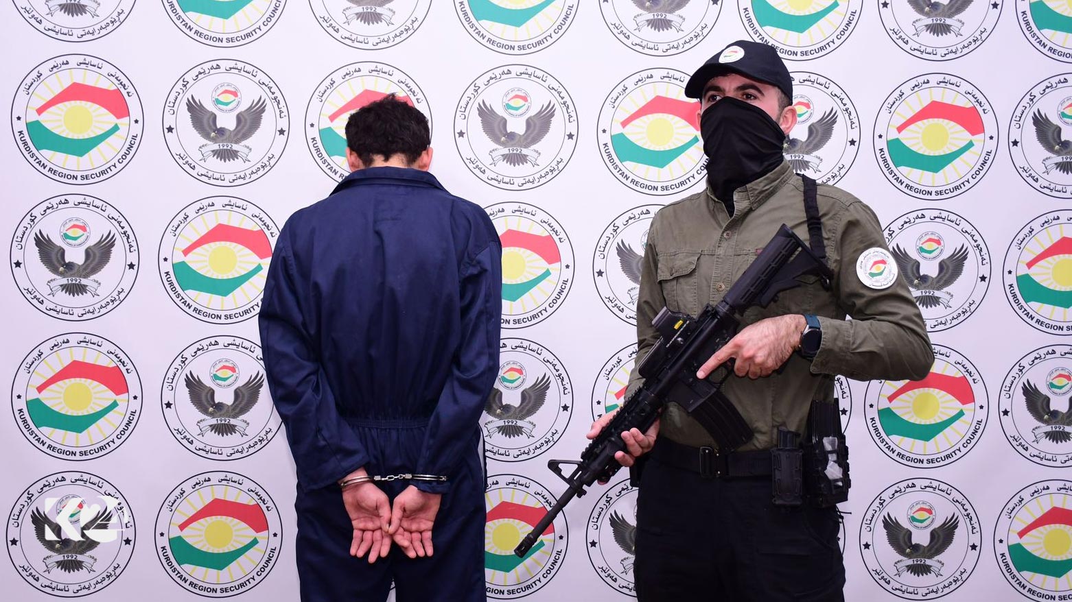The arrested suspect (left), Sept. 25, 2023. (Photo: Erbil Security Directorate)