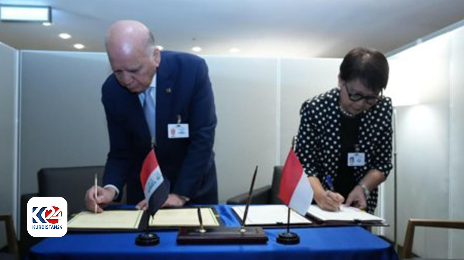 فوئاد حوسێن جێگری سەرۆک وەزیران و وەزیری دەرەوە لەگەڵ ڕێتنۆ مارسودی وەزیری دەرەوەی ئەندەنووسیا