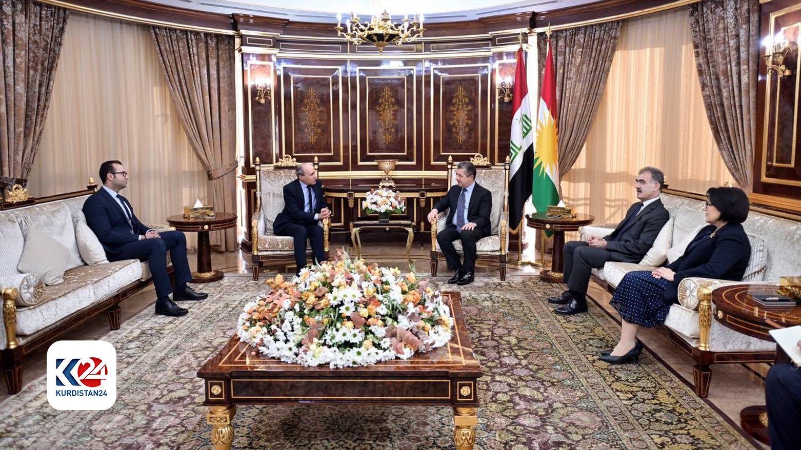 Prime Minister, Masrour Barzani welcomed the Consul General of the Arab Republic of Egypt to the region, Mohammed Hijazi. (Photo: Kurdistan 24) 