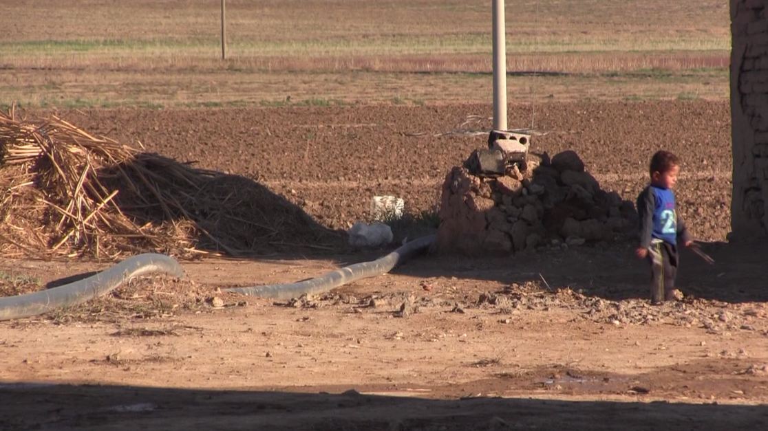 Welatiyên Hesekê gundên xwe ji mayînan paqij dikin
