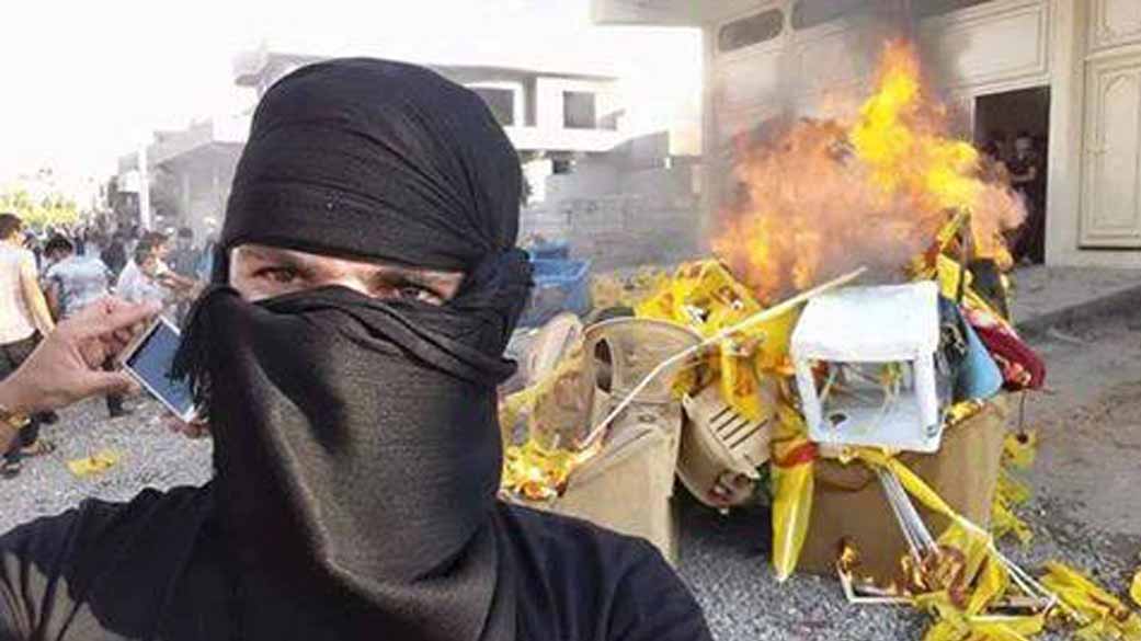 ئه‌ندامێكى سه‌ركردايه‌تى پارتى: ئێمه‌ باجى باسكردنى سه‌ربه‌خۆيى ده‌ده‌ين