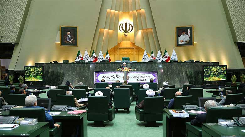  Parlementoya Îranê rêkeftina atomî pesend dike