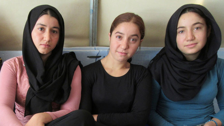 دهۆك.. ڕێكخراوێكی خۆبەخش ھاوكاری ئافرەتی ئێزدی دەكا 