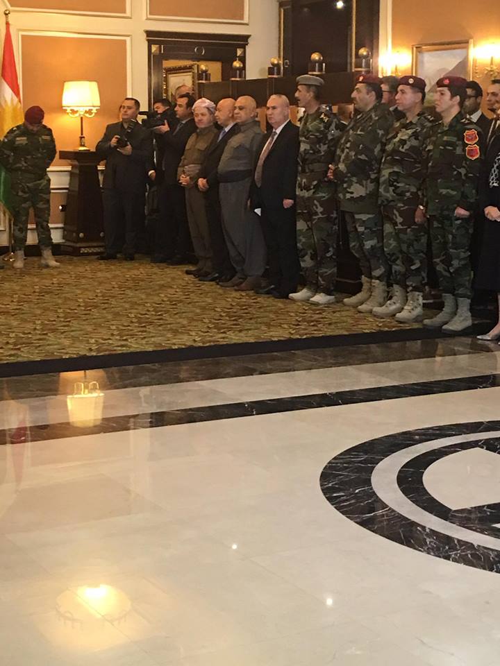 Bi wêne Karter mêdaliya zîrekbûnê bexşî 4 Pêşmergeyan kir