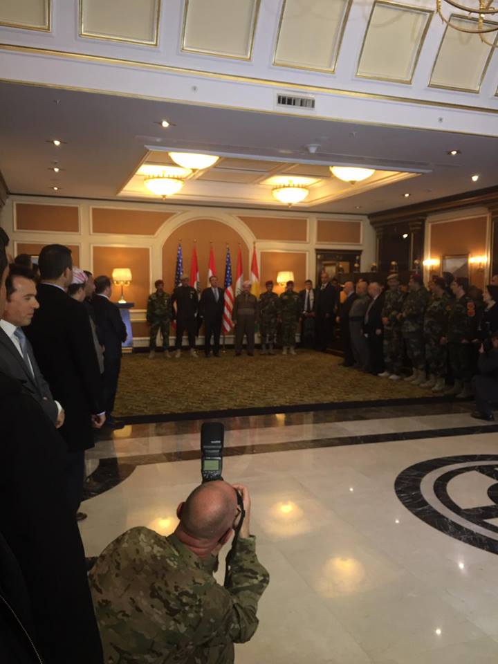 Bi wêne Karter mêdaliya zîrekbûnê bexşî 4 Pêşmergeyan kir