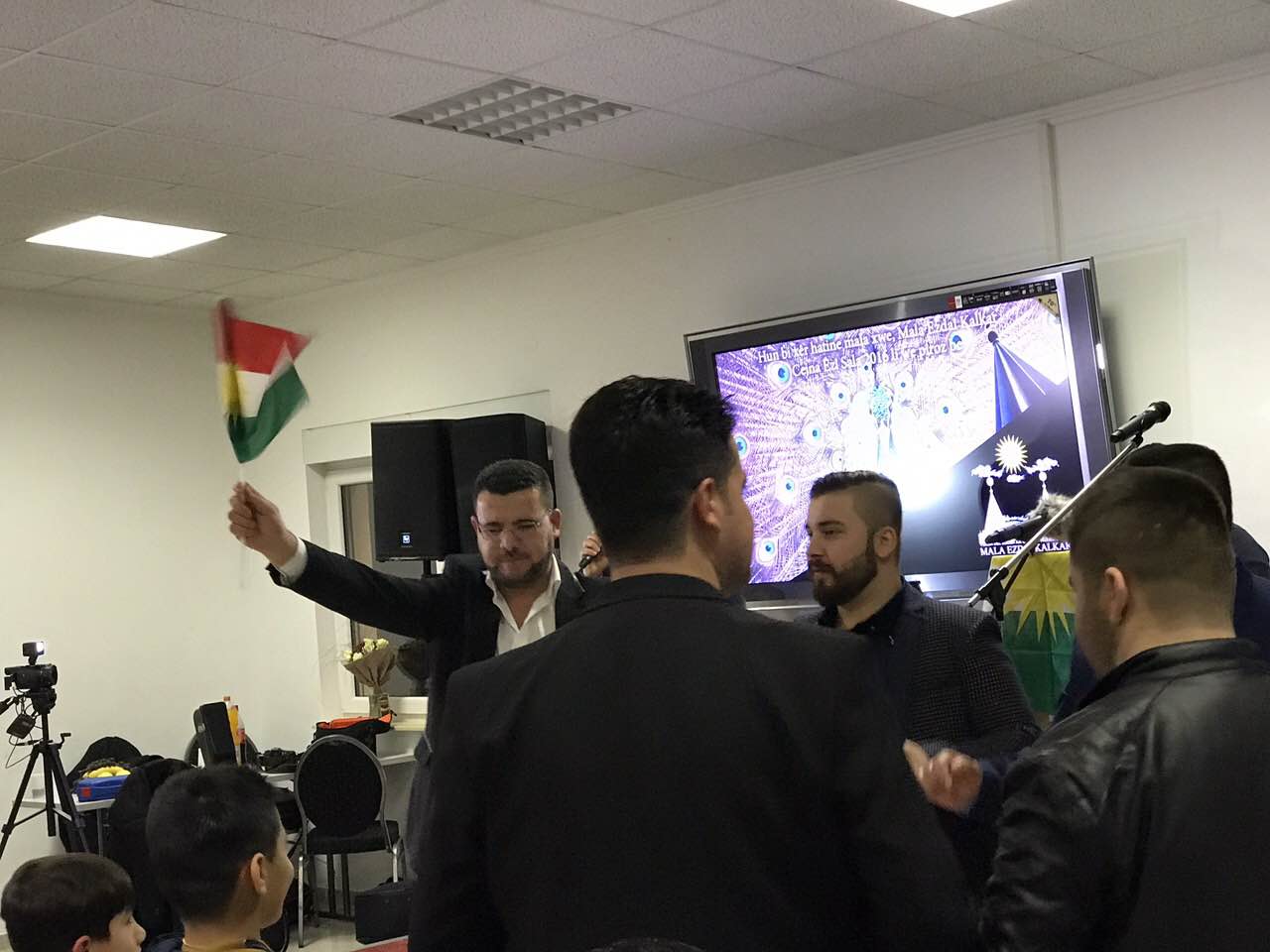 به‌ وێنه‌.. كوردانی ئێزدی له‌ ئه‌ڵمانیا به‌م شێوه‌یه‌ جه‌ژنی رۆژوویان پیرۆز كرد