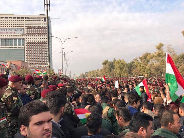 به‌ وێنه‌.. خۆپیشاندانه‌كه‌ی ئه‌مڕۆی پێشمه‌رگه‌ له‌ دژی 