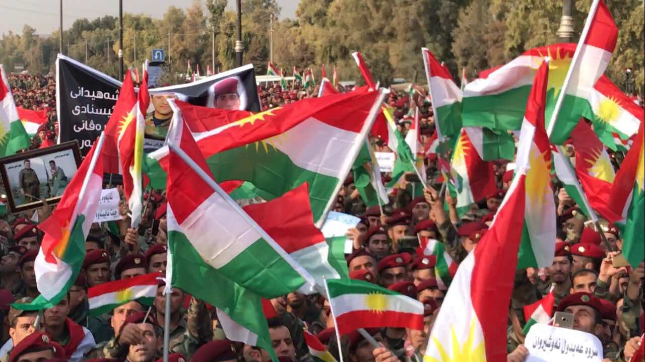 به‌ وێنه‌.. خۆپیشاندانه‌كه‌ی ئه‌مڕۆی پێشمه‌رگه‌ له‌ دژی 