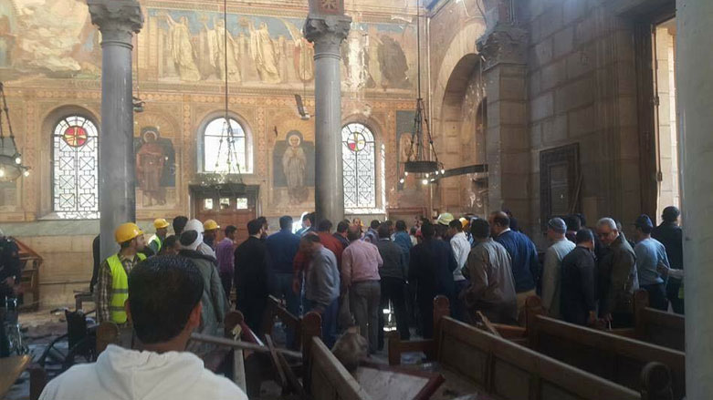 قتلى وجرحى في تفجير عند كنيسة وسط القاهرة