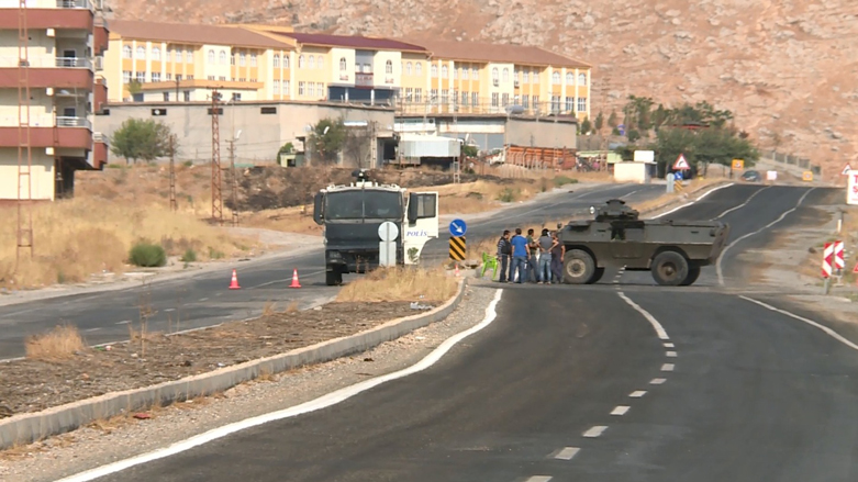 Qedexe li 3 gundên Diyarbekirê hat rakirin  