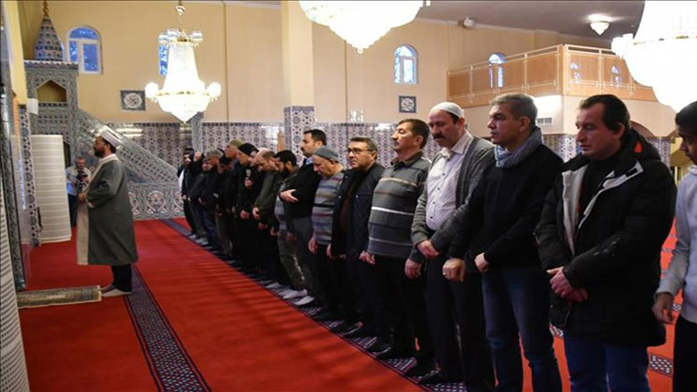 موسڵمانان له‌ وڵاتانی سكاندیناڤیا چوار نوێژ له‌ ماوه‌ی دوو كاتژمێردا ده‌كه‌ن