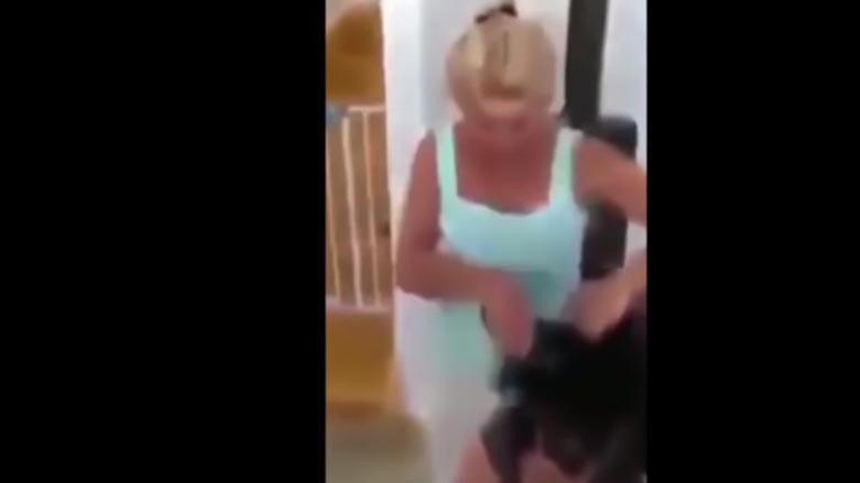 كچێك گاڵته‌ى به‌ تووشبوانى شێرپه‌نجه‌ كرد و سزاكه‌ى وه‌رگرت