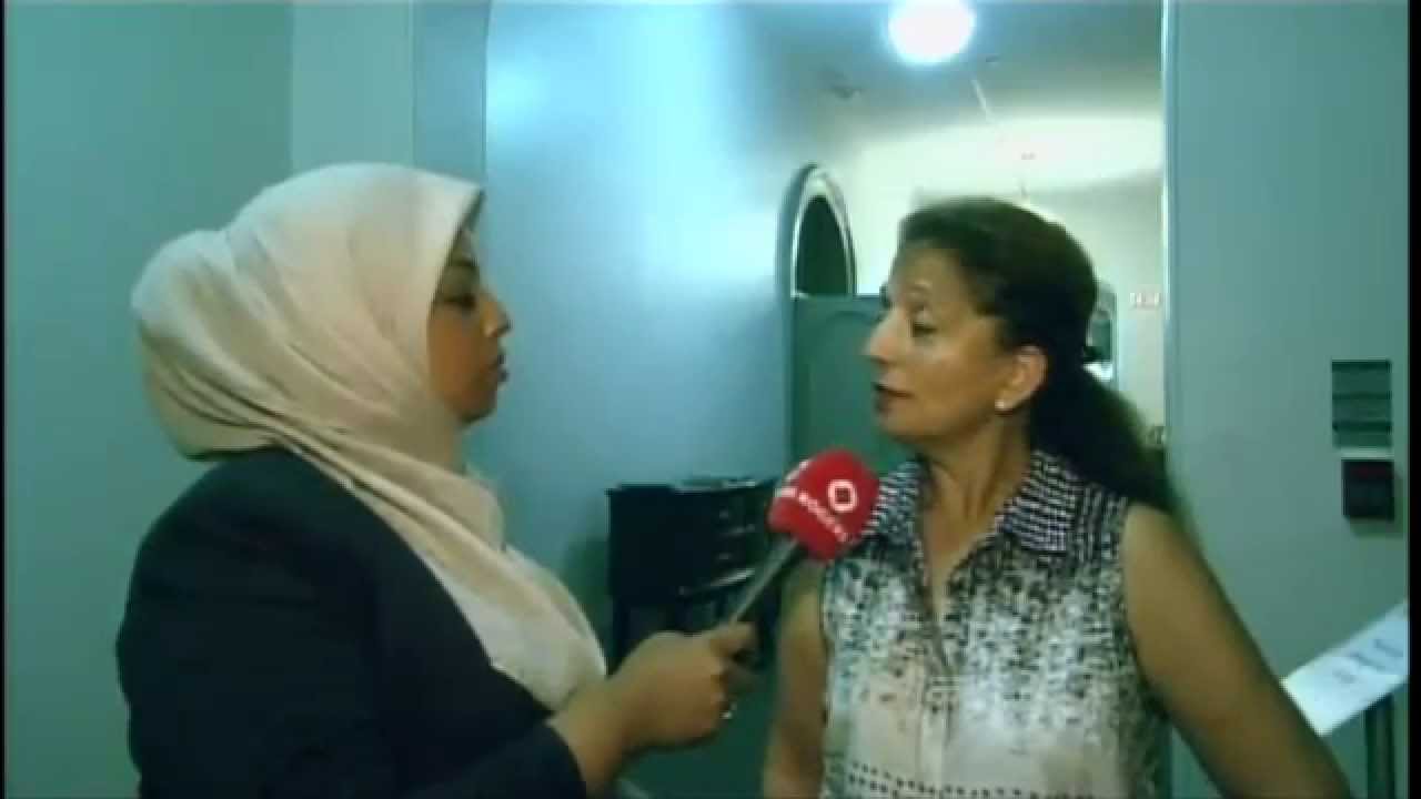 بۆ یه‌كه‌مجار خانمه‌ بێژه‌رێكی باڵاپۆش له‌ به‌ناوبانگترین ته‌له‌ڤزیۆنی كه‌نه‌دا ده‌رده‌كه‌وێت