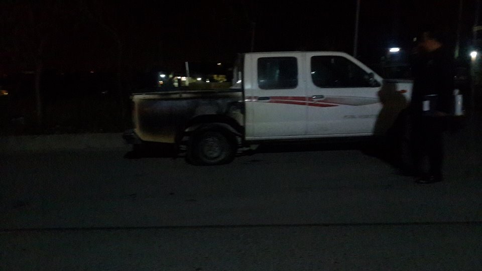 بە وێنە..لە سلێمانی ئۆتۆمبێلی مامۆستایانی ناڕازی دەسوتێنرێت