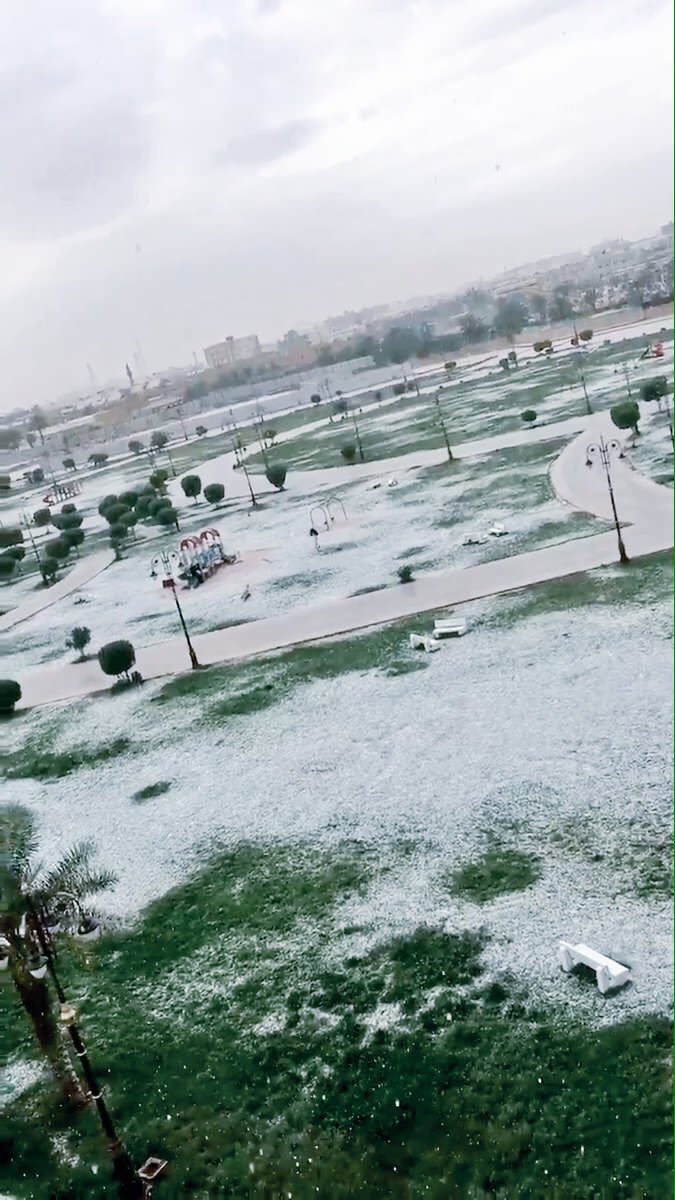 وێنه‌ و ڤیدیۆ.. به‌فر چیاكانی عه‌ره‌بستانی سعوودیه‌ داده‌پۆشێت