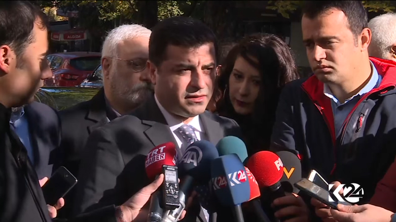 دەمیرتاش دەخرێتە ژووری تاكە كەسی