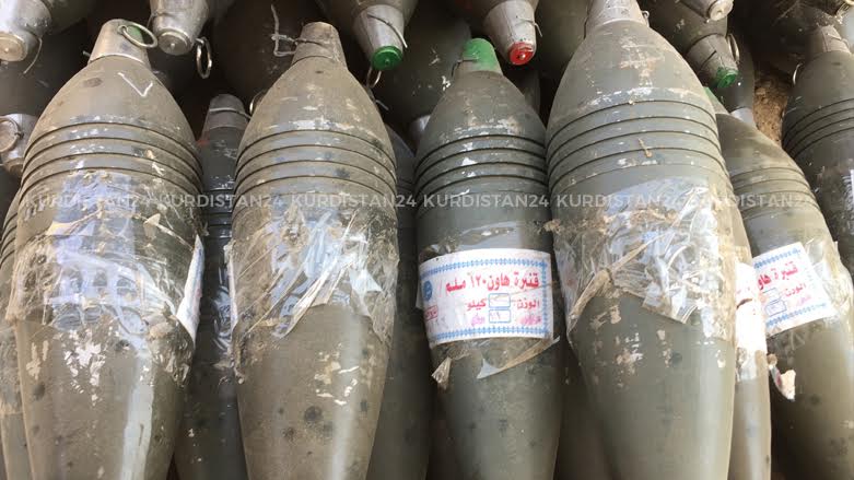 بە وێنە... دەست بەسەر چەندین بۆمب و تەقەمەنی داعش دادەگیرێت