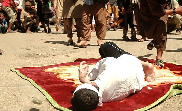 داعش  دوو هاووڵاتی‌ به‌ردباران ده‌كات