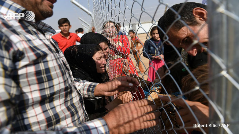 بعد سنتين من الغياب ..نازحون موصليون جدد يلتقون بأفراد من عوائلهم (بالصور)