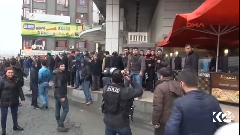 ردود افعال في كوردستان بعد اعتقال زعماء ونواب كورد بتركيا