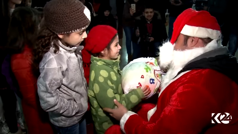 بالصور.. القامشلي تحتفل برأس السنة وتستذكر ضحايا العام الماضي