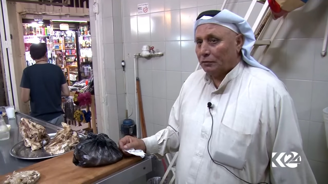 بالصور.. أقدم مطعم في القامشلي