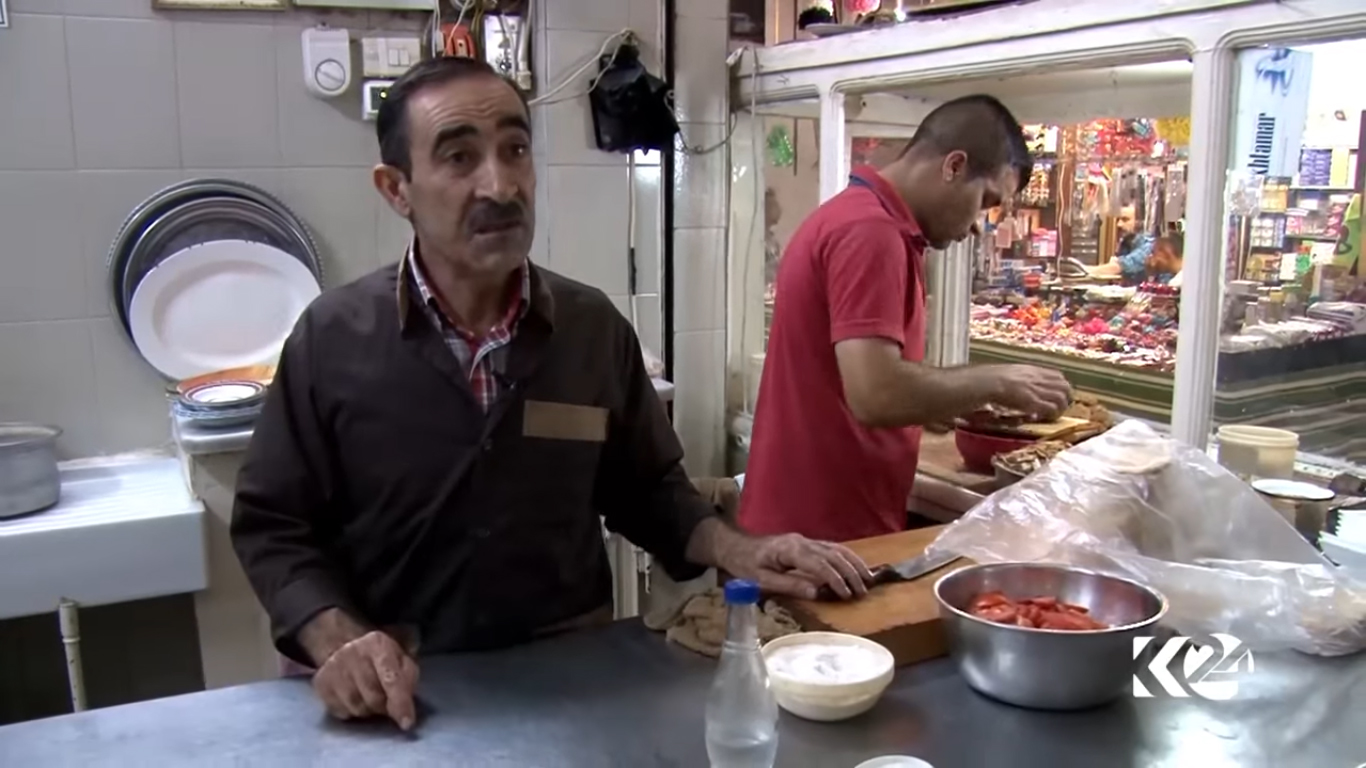 بالصور.. أقدم مطعم في القامشلي