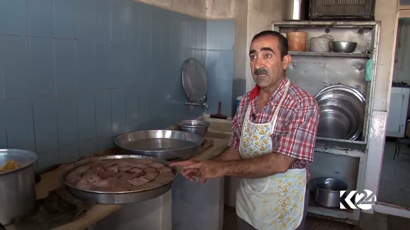 بالصور.. أقدم مطعم في القامشلي