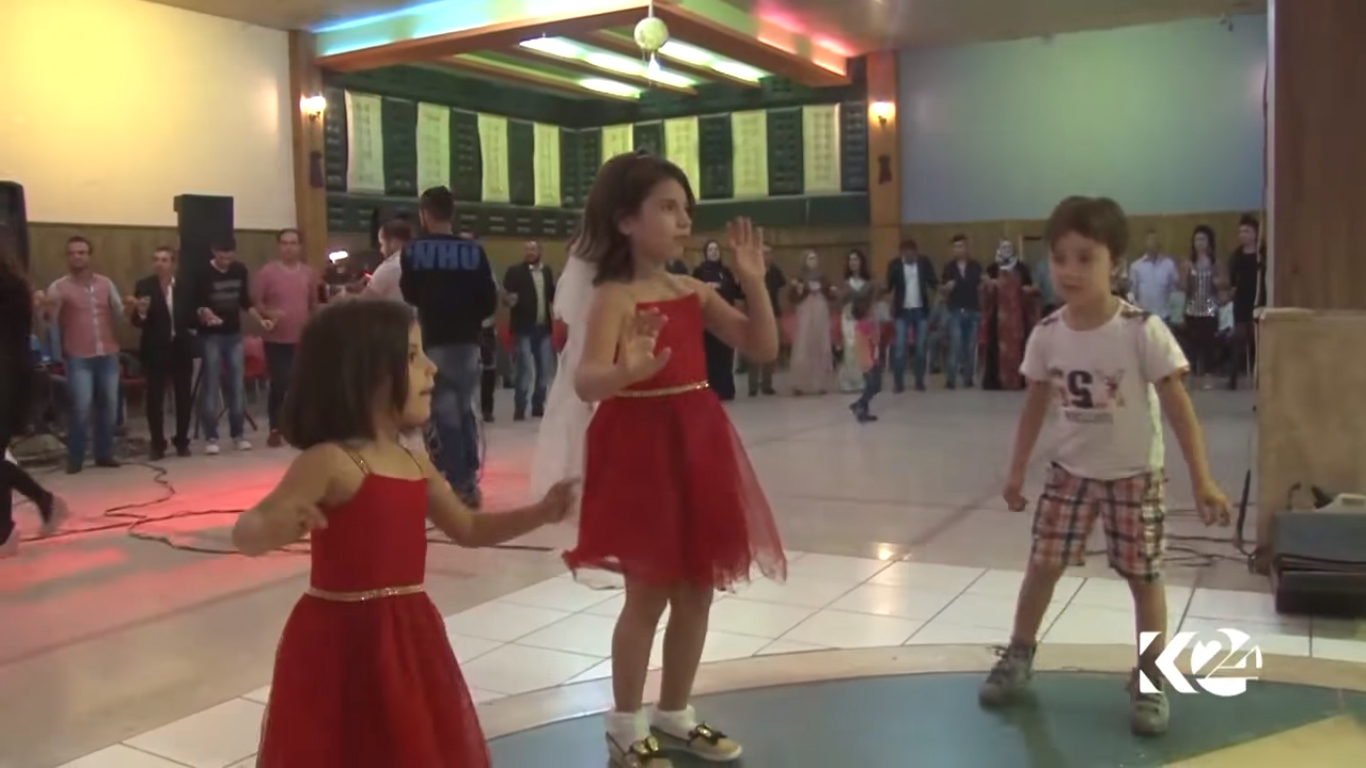 بالصور.. أعراس روج افا مستمرة رغم مأساة الحسكة