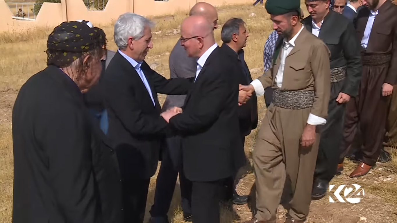 Bi wêne.. Merasîma binaxkirina helbestvanê Kurd Hêdî