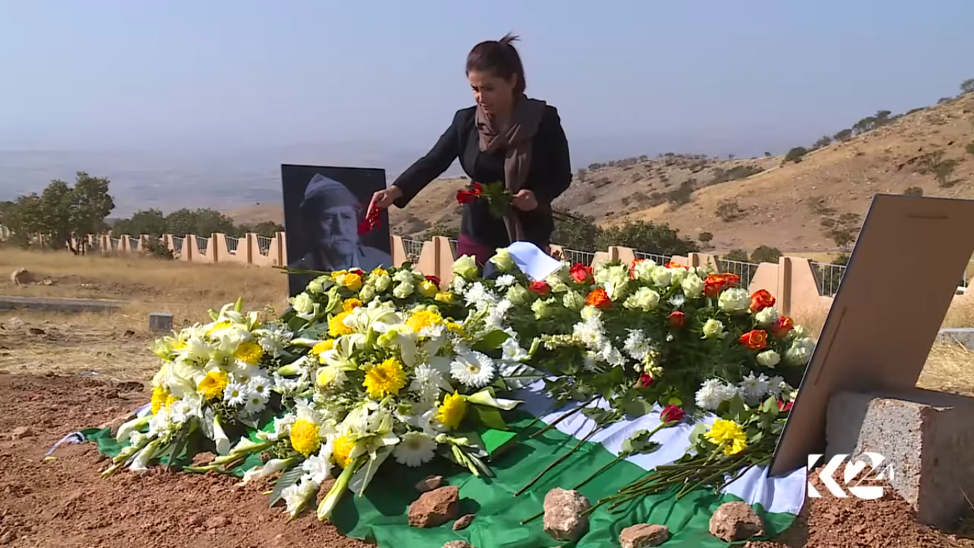 Bi wêne.. Merasîma binaxkirina helbestvanê Kurd Hêdî